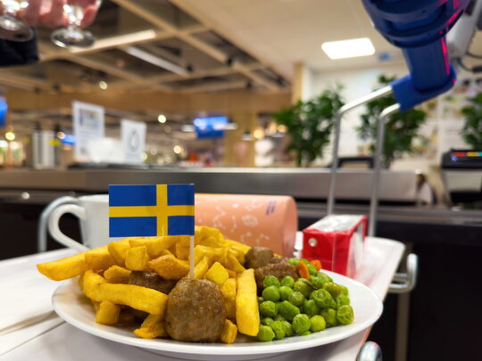 Elke dag koffie, samen lachen: voor deze ouderen is het Ikea-restaurant hun dagelijkse uitje