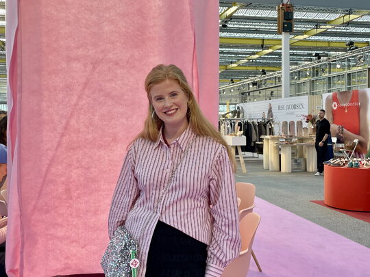 Deze wintertrends spotte Nienke op Modefabriek: “Vintage verovert het nieuwe modebeeld.”