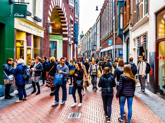 Gezellig! Het is weer drukker in de winkelstraat
